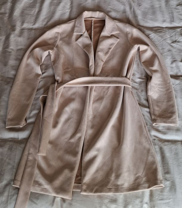 Жіночий бежевий кардиган