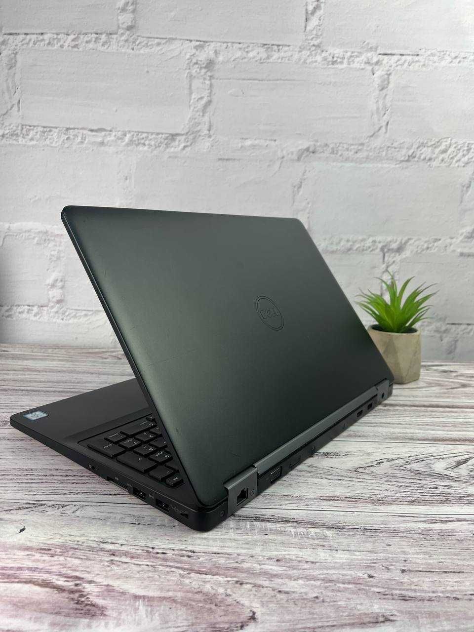 Dell Latitude 5570 Intel Core i5-6300U FullHD IPS noRAM/HDD уцінка