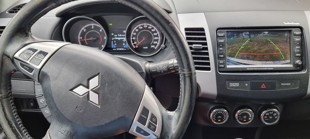 Mitsubishi outlander 2 ful opcia