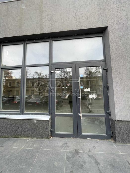 Інвестиція в бізнес! Фасадне приміщення 110 м² | ЖК Бережанський