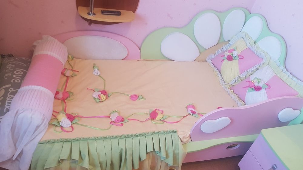 Продам дитячі меблі для дівчинки
