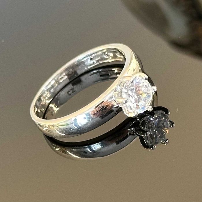 Srebrny klasyczny pierścionek z Cyrkonią - próba 925