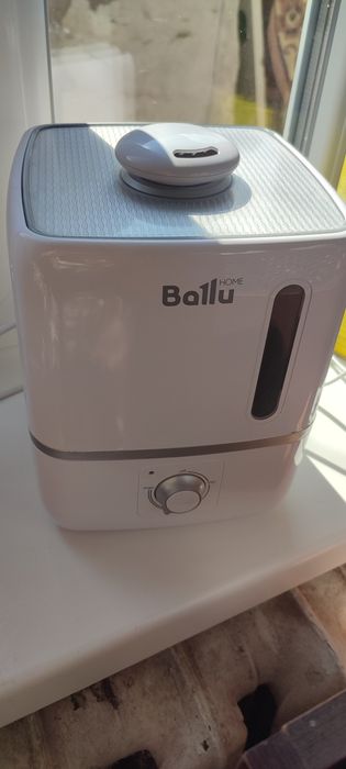 Продам зволожувач повітря в ідеальному стані