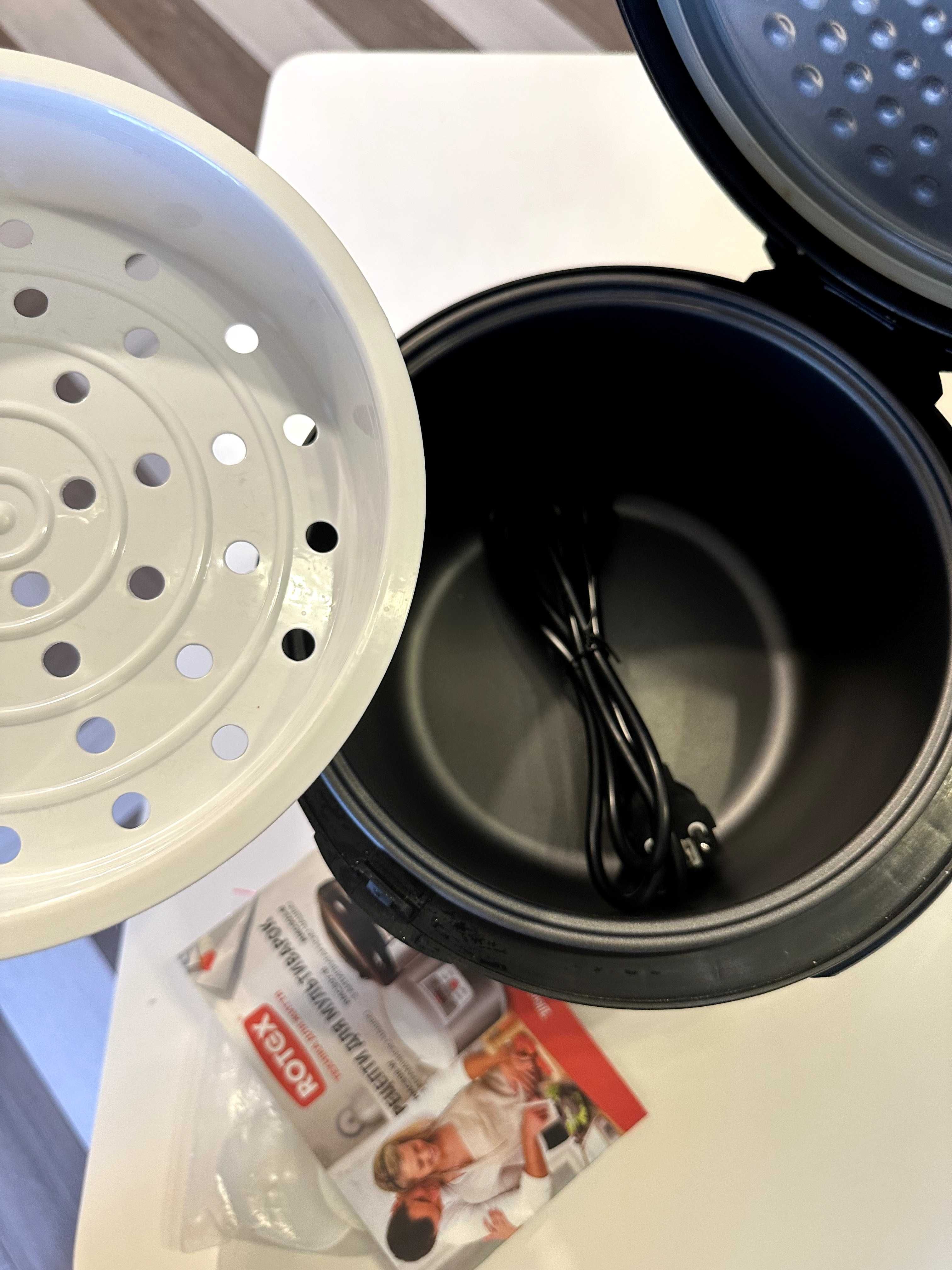 Мультиварка ROTEX RMC507-B — 5 л, 900 Вт, 14 програм