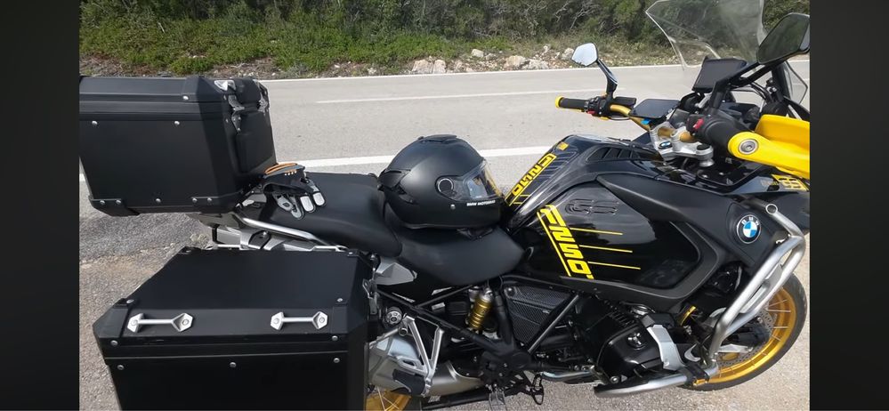 Moto BMW GSA 1250 edicao 40 anos