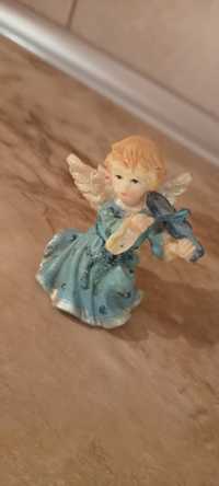 Niebieski aniołek anioł świąteczny figurka ozdoba dekoracja na święta