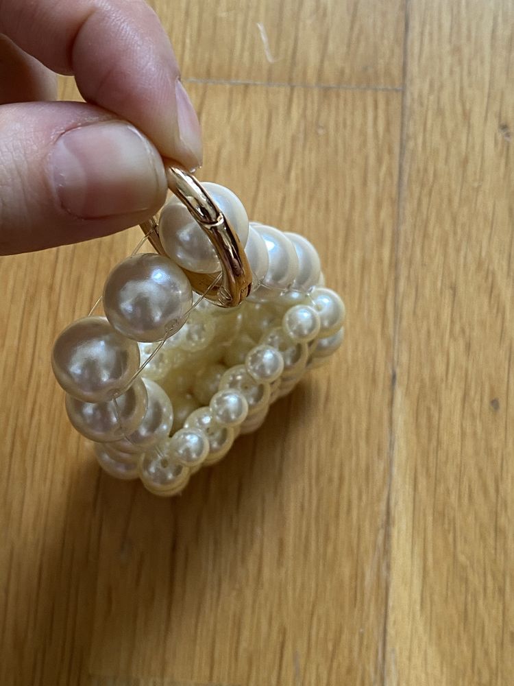 Brelok perły torebka handmade ze złotym  łańcuchem