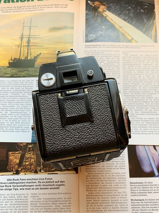 Mamiya 645 1000s з обʼєктивом Mamiya-Sekor C 80mm f/2.8