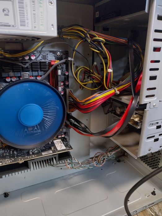 Системный блок + монитор(Видеокарта GeForce GT1030 2048Mb Inno3D )