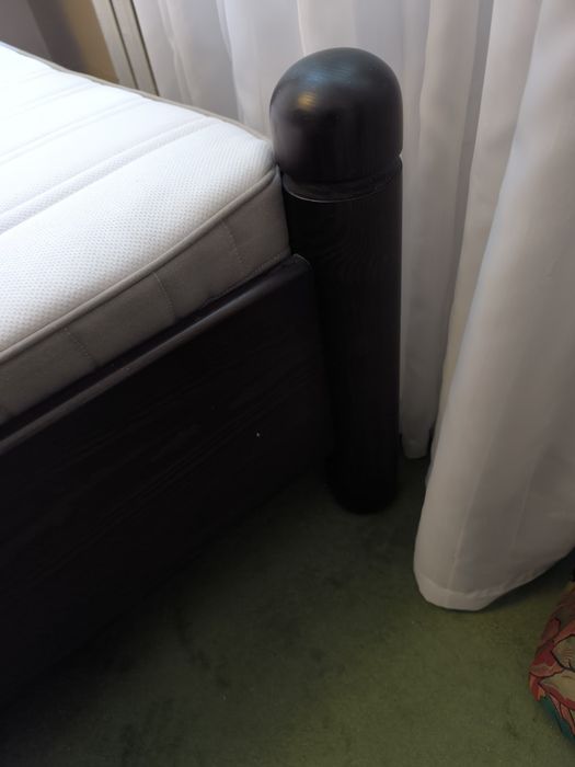 Łóżko z materacami 200 x 180