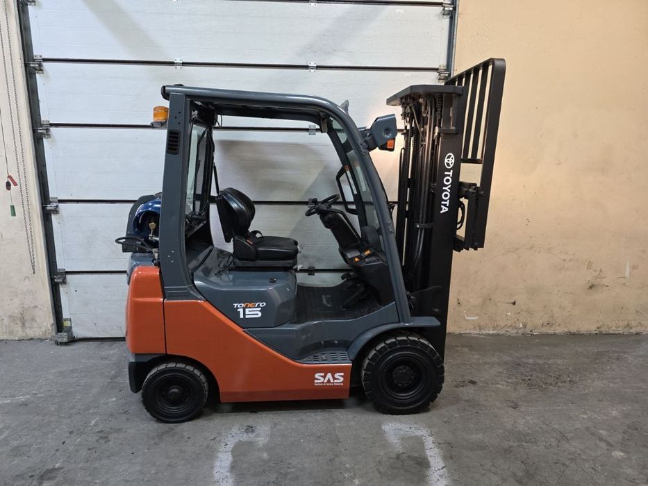 Навантажувач вилковий, газовий 1.5 тонни
Toyota 02-8FGF15