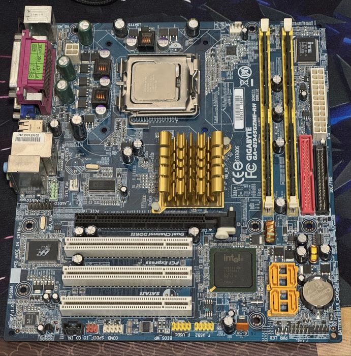 Материнская Плата Gigabyte s775 + Процессор + RAM 2GB DDR2