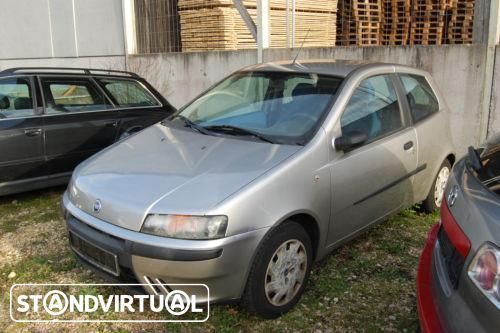 Fiat Punto 3 Portas do ano de 2000 a 2003