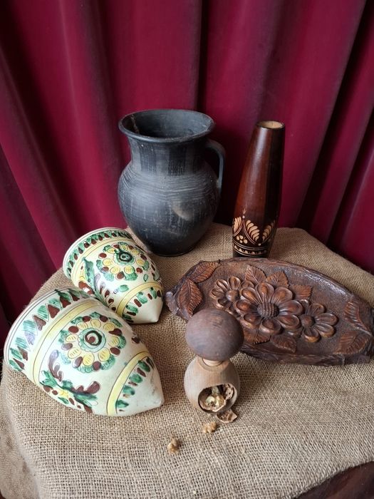 Предмети Української тематики.