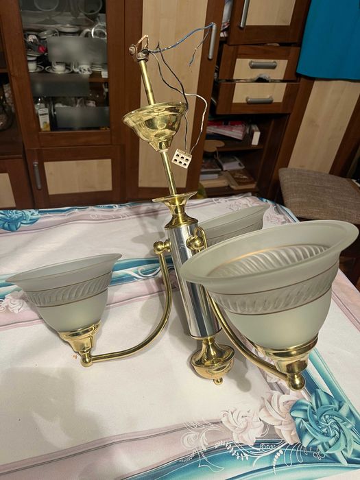 Żyrandol 3 - kloszowy