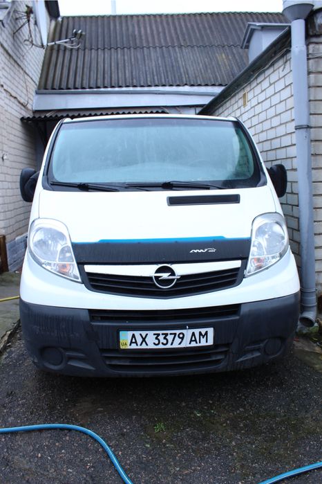 Opel Vivaro 2літровий