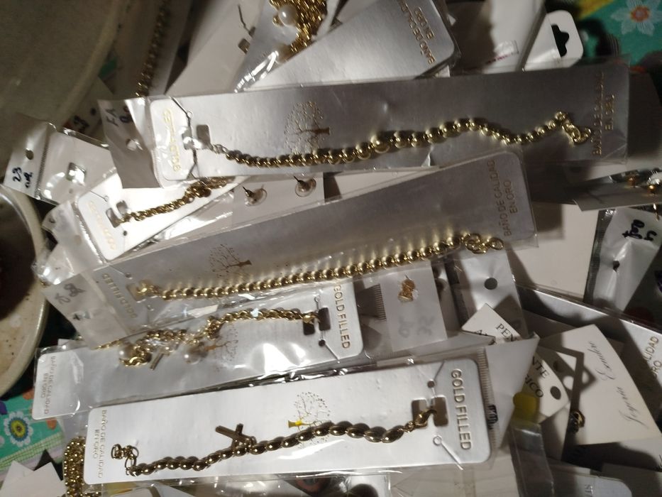 Lote bijuteria 300 uni