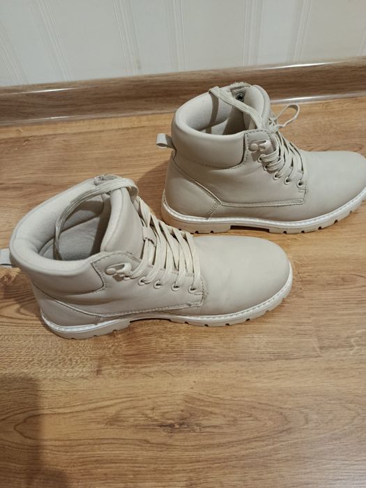 Ботинки на девочку