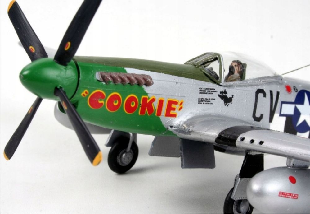 Model do sklejania P-51D Mustang, Revell 04148