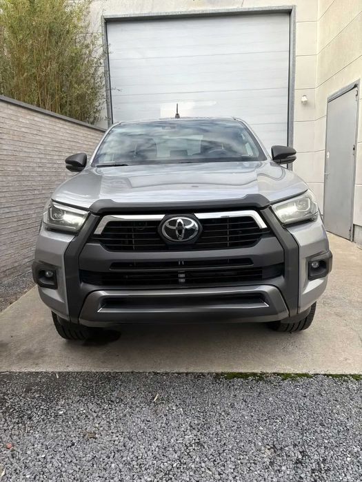 Toyota Hilux      2021