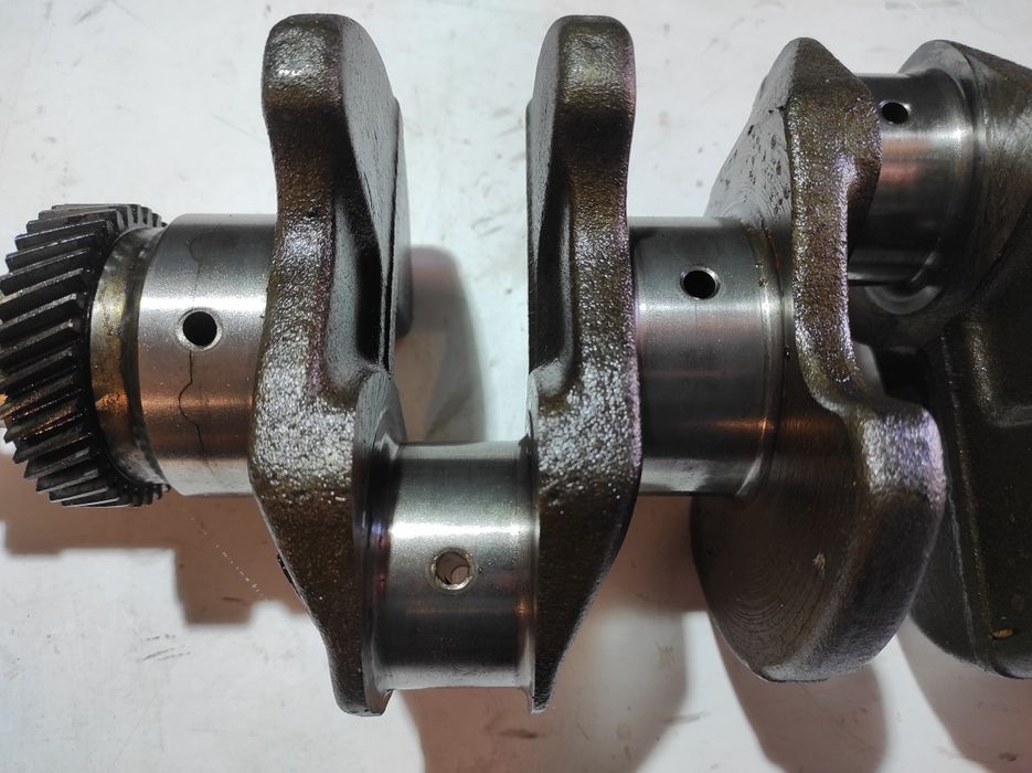 Коленвал колінвал ниссан террано 3.0 nissan ZD30