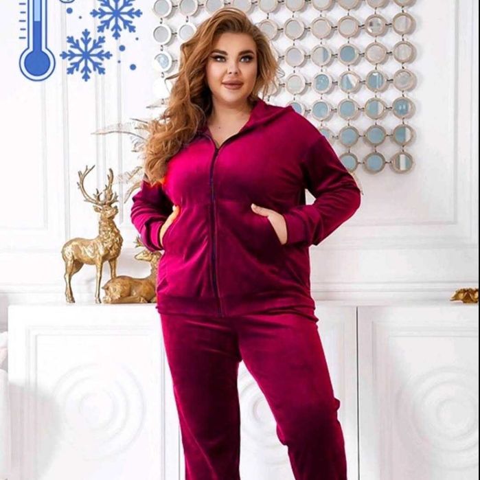 Жіночій костюм на меху