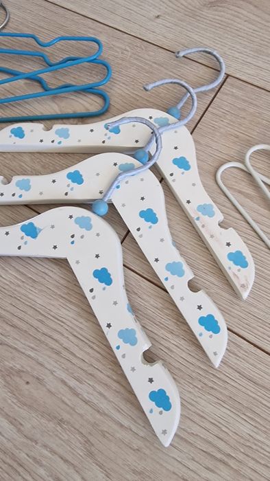 Cabides bebé_COMO NOVO