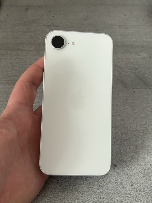 IPhone 16e White 128 Gb Neverlock