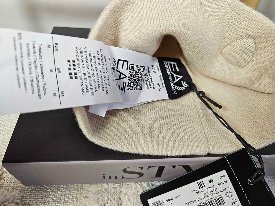 Gorro Emporio Armani Shield Bege