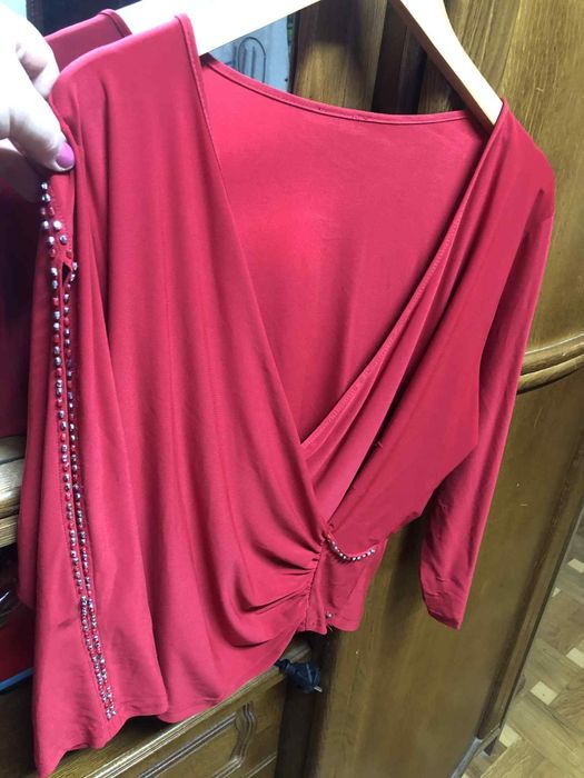 Блуза стрейчева зі стразами