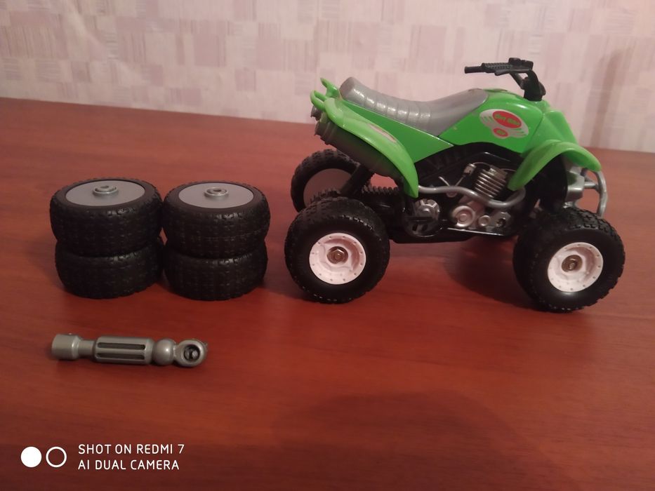 Металлический квадрацикл, музыкальный