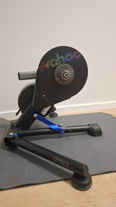 Trenażer smart WAHOO KICKR Smart Power Trainer v5 + GRATIS!!