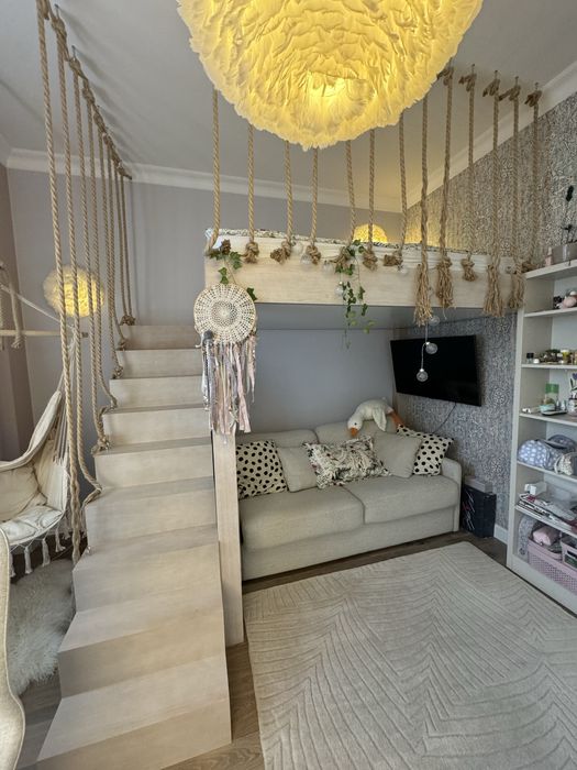 Antresola , lóżko pokój dziewczynki lub chłopca