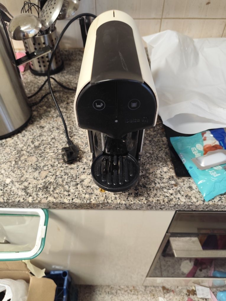 Máquina de café delta Q