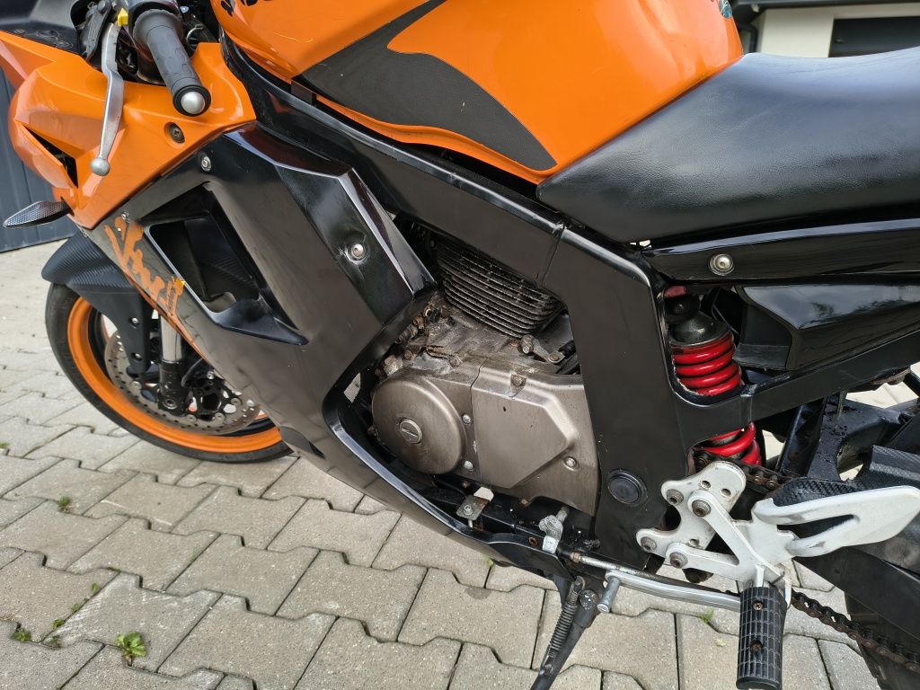 Hyosung GT 125 R