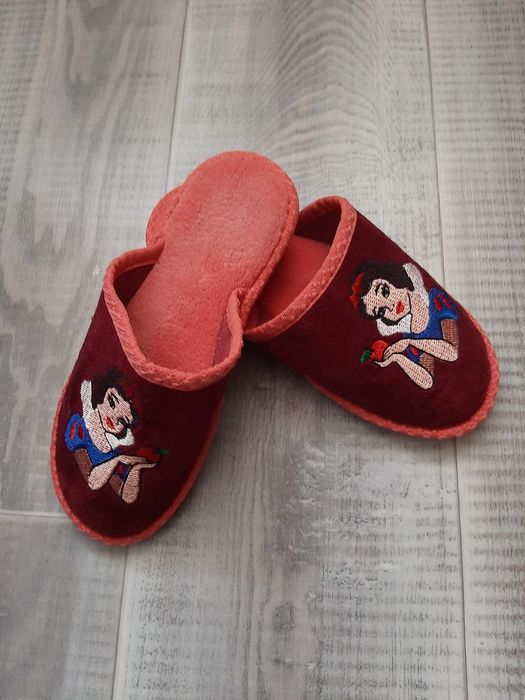 Тапки кімнатні дитячі