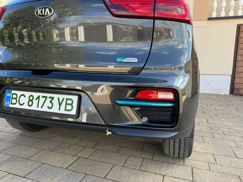 Кіа Ніро 64кВт  з гарантією