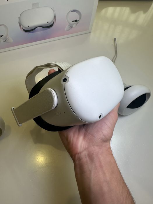 Oculus Quest 2 — 64 GB VR-окуляри