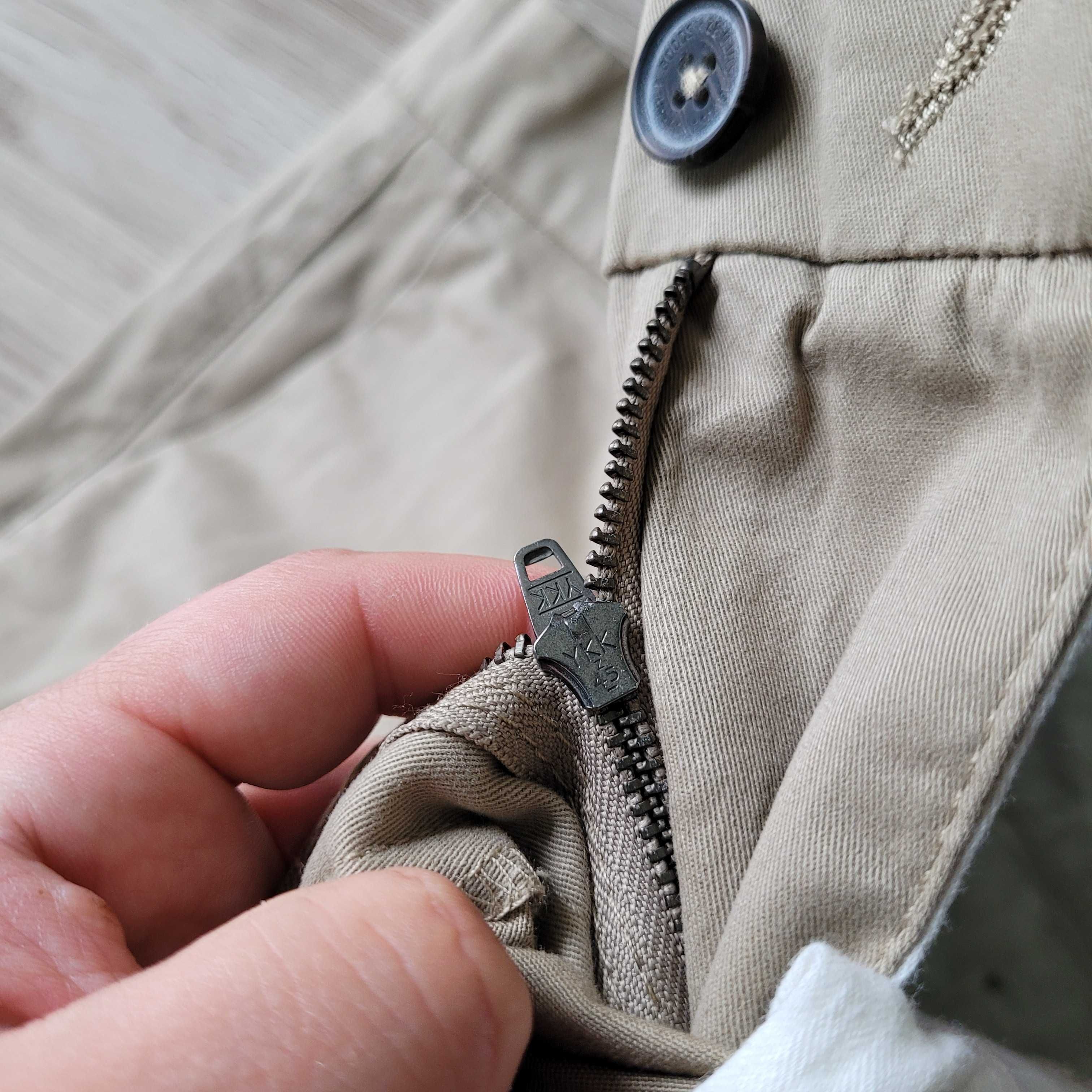 Нові NEXT розмір 34R M чоловічі Slim fit шорти бермуди чіноси бежеві