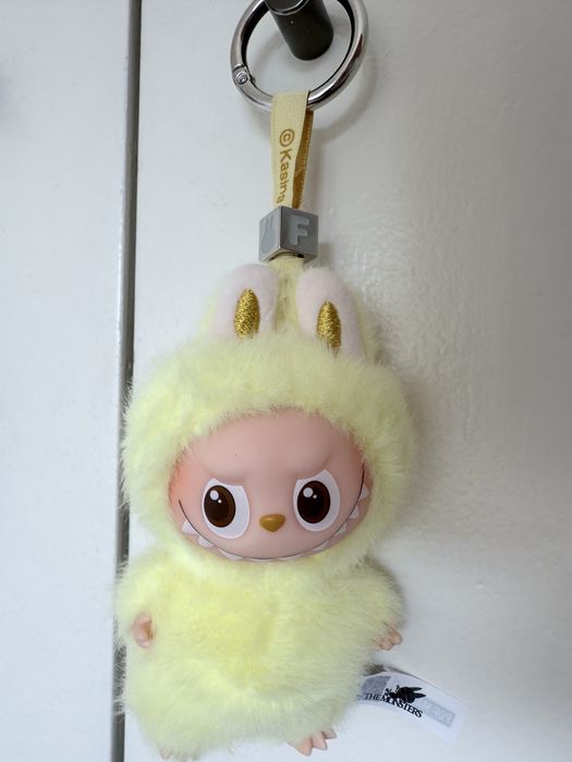 Labubu Popmart Original Letra F