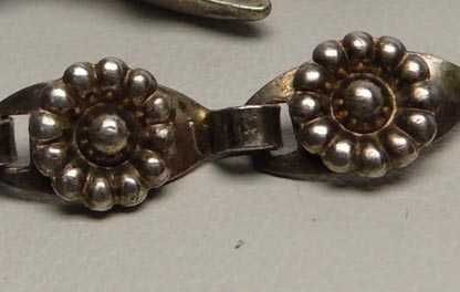 Przedwojenna srebrna bransoletka przekładane zapięcie 15,5 cm.