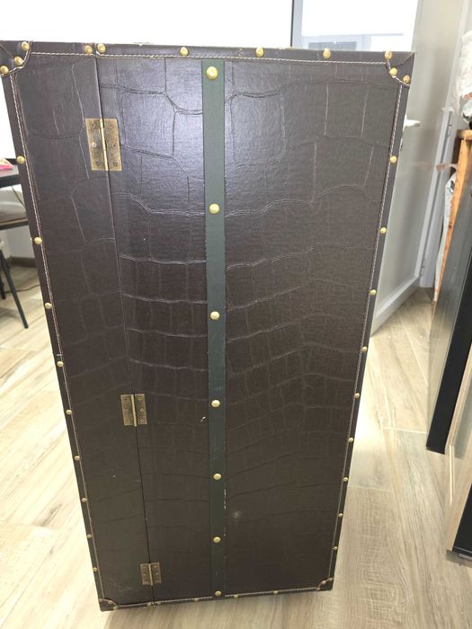 Arca Bar Vertical, Nova