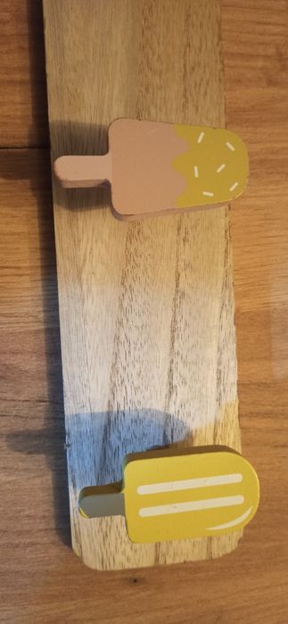 Wieszak dziecięcy 7x40