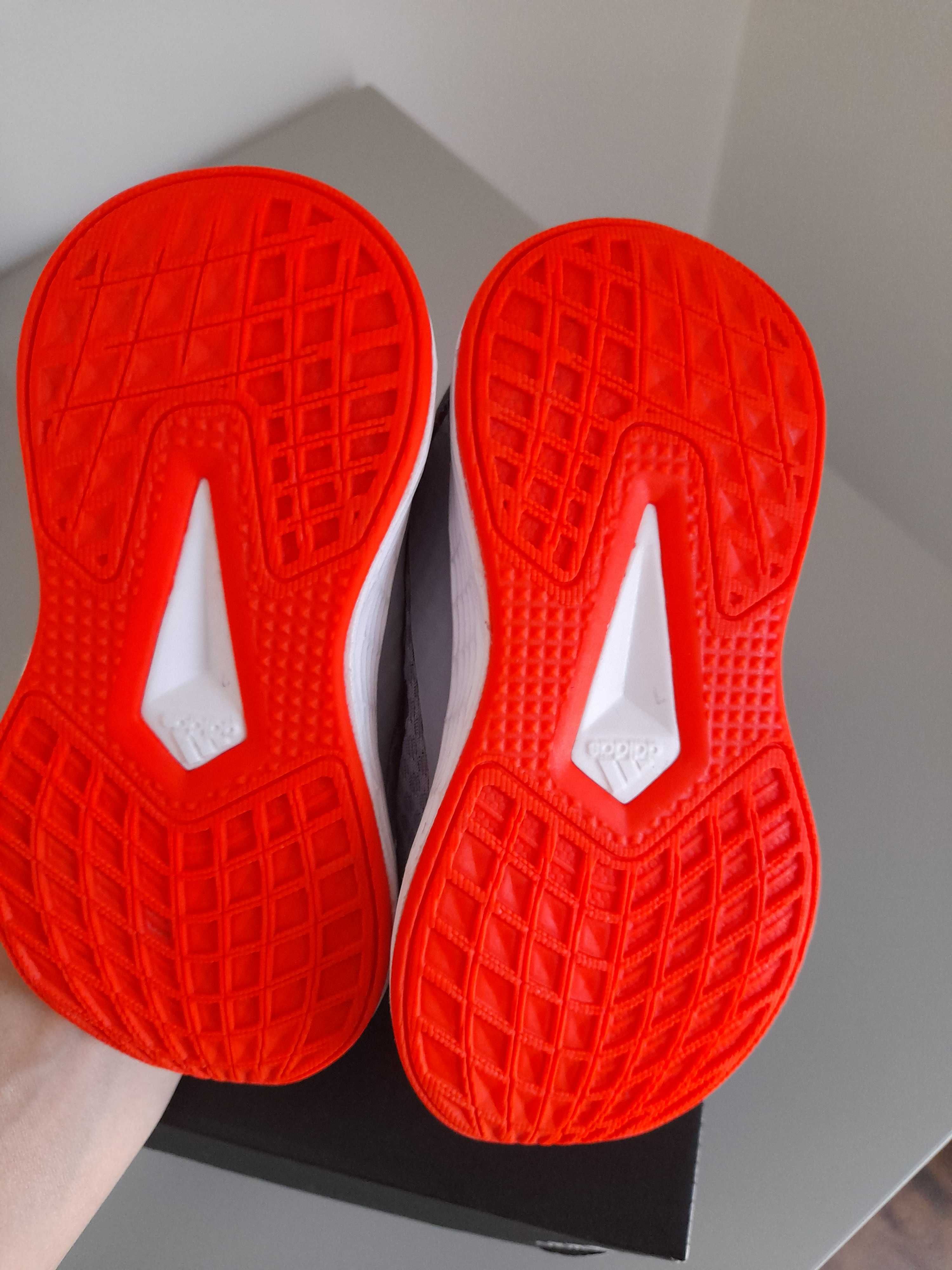 Tenis adidas n21