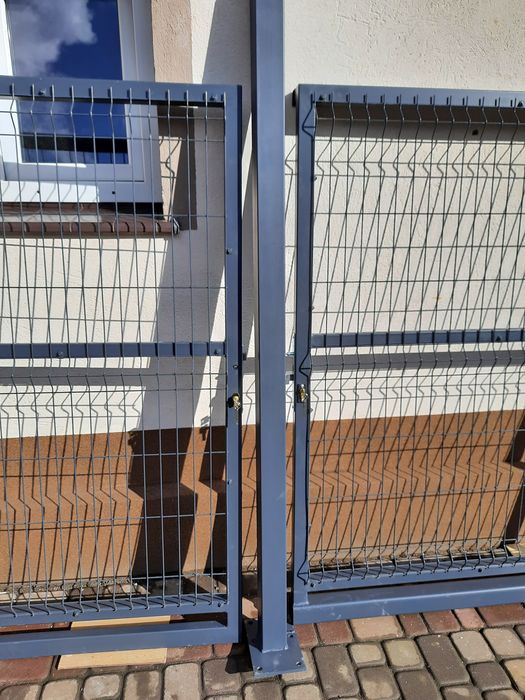 Okazja                           Brama przesuwna ze słupami (furtka)