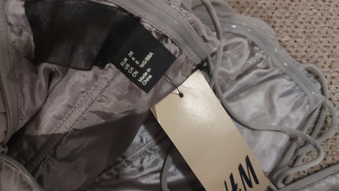 H&M nowa zwiewna sukienka 36 S rozkloszowana na metce rozmiar 38 ale w