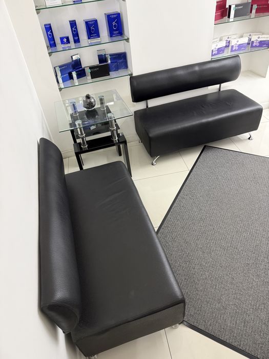 Дивани чорні шкіряні