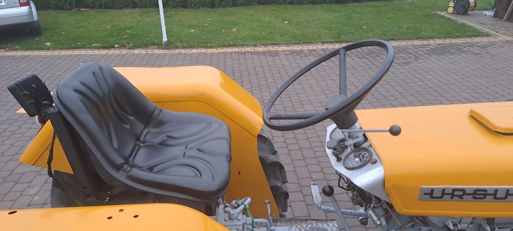Ciągnik Ursus C330