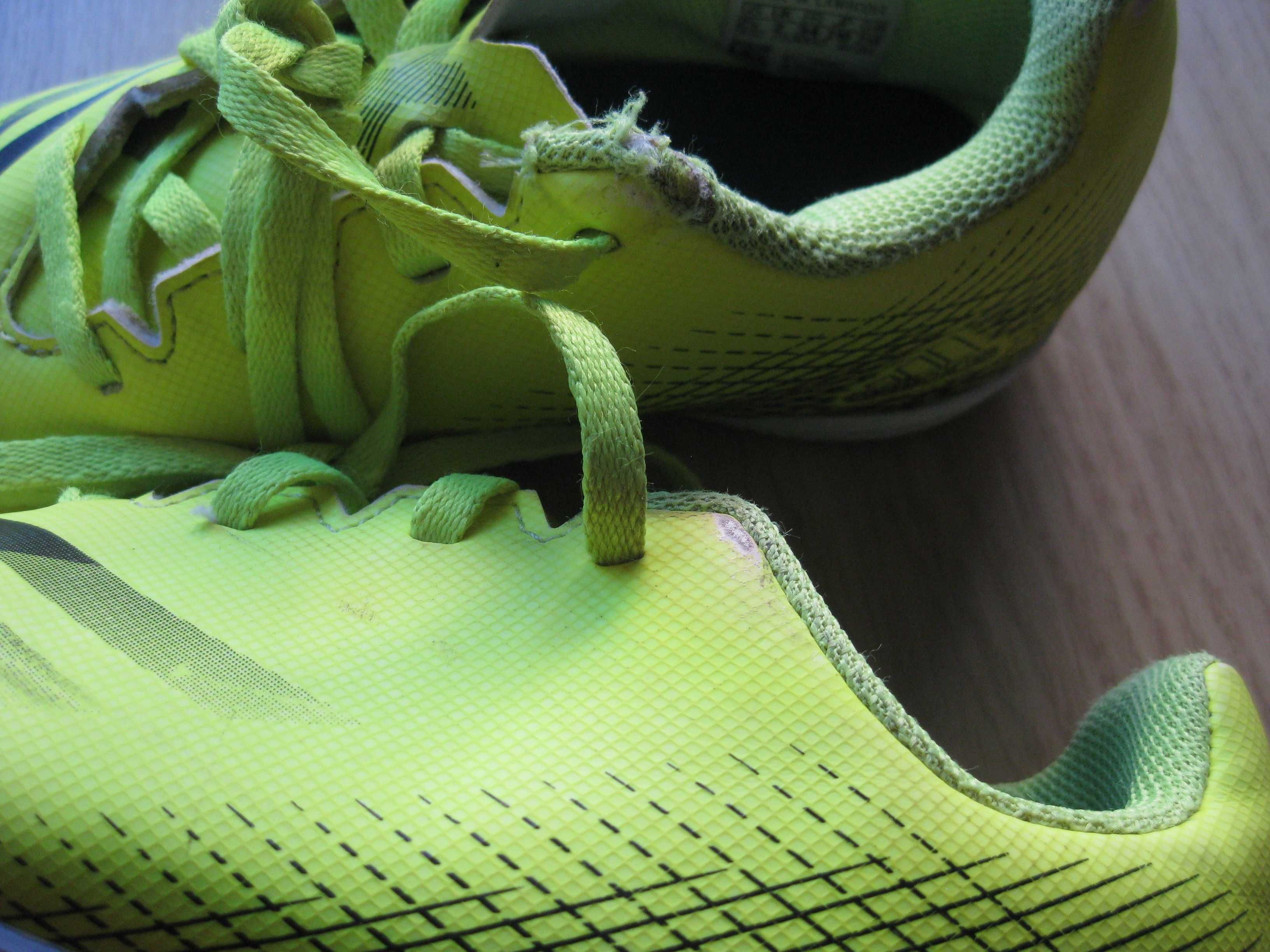 Adidas buty piłkarskie rozmiar 34 halówki wkładka 21 cm