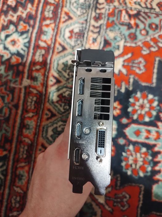 Продам rx 580 8 gb ( Не робоча)